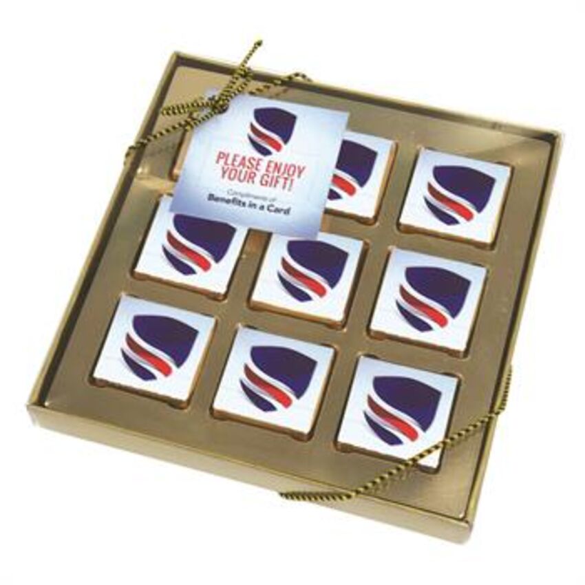 NC custom - Boîte de neuf chocolats carrés C8090