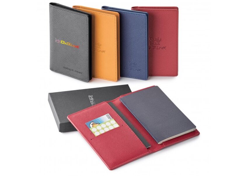 Spector & Co. - Porte-passeport en cuir véritable avec RFID ST147 Spector & Co. - Porte-passeport en cuir véritable avec RFID ST147