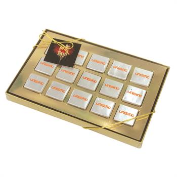 Boîte de quinze chocolats carrés