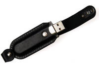 cle-usb-emballage-en-cuir-2