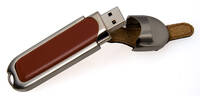 cle-usb-fini-simili-cuir-et-metal-1