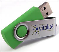 cle-usb-plastique-et-pivot-en-metal-2