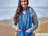 echarpe-en-tricot-extensible-avec-rechauffe-mains-0 echarpe-en-tricot-extensible-avec-rechauffe-mains-0