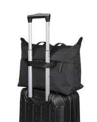 sac-fourre-tout-fait-de-bouteilles-recycles-1