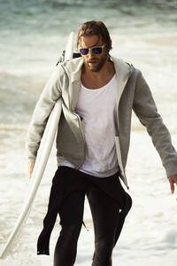 veste-a-capuchon-avec-doublure-polaire-0